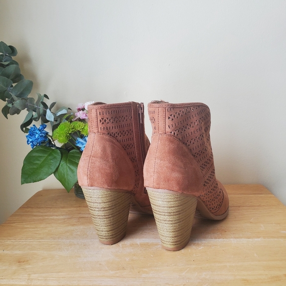 Qupid Boots - Picture 14 of 14